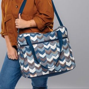 Thirty-One Away for the Weekender Shades of Chevron tote. New w/o tags.